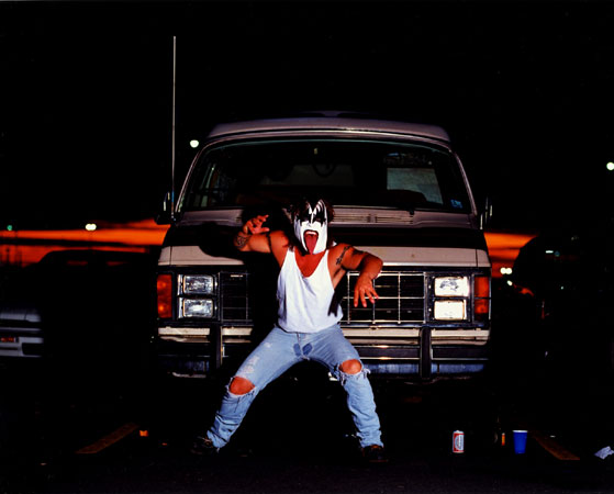 kiss_fan_6 Kiss Fan, c-print, 24 x 36, 2002